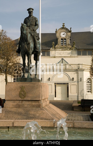 France Pas-de-Calais Montreuil Haig statue & theatre Stock Photo