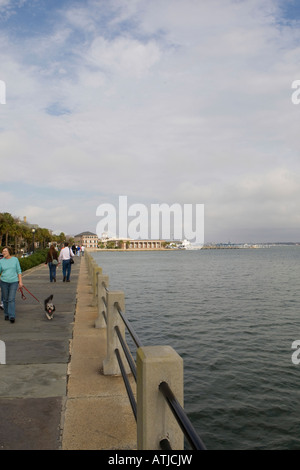 People walk along The Battery Charleston SC December 30 2007 Stock Photo