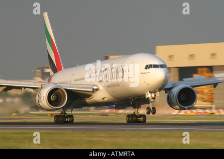 B777-21H エミレーツ　　Dragon B777-21H Emirates 1024px-Emirates_Boeing_777-