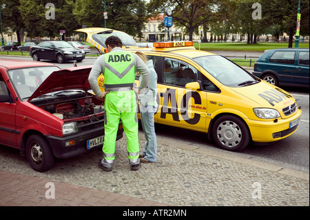 Berlin, Germany, ADAC breakdown service, the mechanic gets tool Stock ...