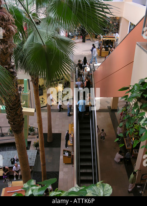 Santa Monica Place - Shopping Mall in Downtown Santa Monica