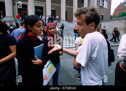 Students discussing politics on the campus of Harvard University, Cambridge, Massachusetts Stock Photo