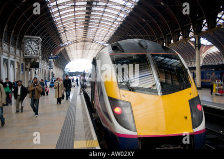 Train at Platform Paddington Station London Stock Photo