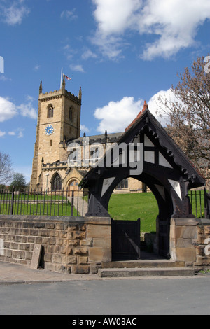 Parish Church at Rothwell Leeds church gate in foreground Stock Photo