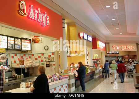 brookfield food wisconsin mall square court fast quiznos sub arby alamy