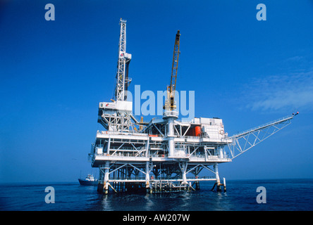 Offshore Pacific Ocean oil rig off Huntington Beach, California Stock Photo
