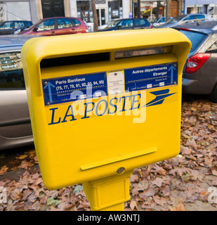 Yellow Parisien Post Box Paris France Europe Stock Photo