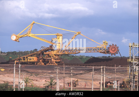 giant mining machine