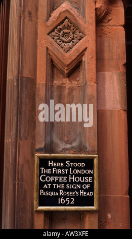 Ceramic plaque marking first London coffee house on Mansfield stone front of The Jamaica Wine House, St Michael's Alley, London Stock Photo