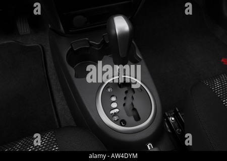 2008 Suzuki SX4 Crossover Touring in Silver - Gear shifter/center console Stock Photo