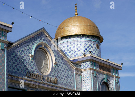 UK Aspect of the Aziziye mosque in Stoke Newington east London Photo Julio Etchart Stock Photo