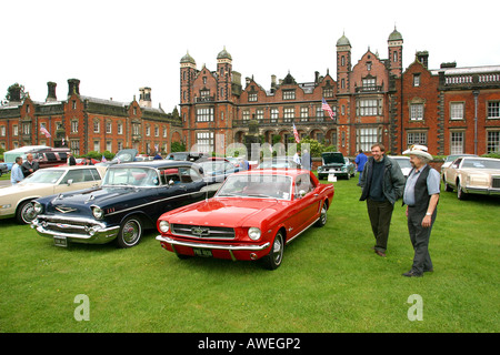 England Cheshire Macclesfield Capesthorne Hall Car Rally American vintage cars Stock Photo