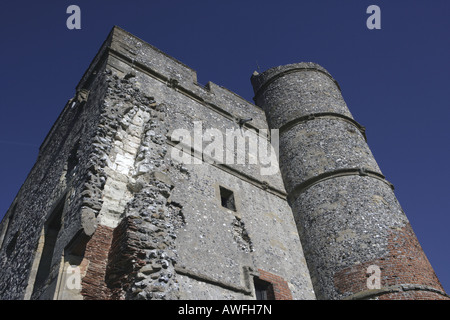 The gatehouse of the 14th century Donnington Castle with associations to the civil war with a battle and siege Stock Photo