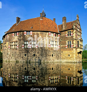 Moated castle, Burg Vischering (Vischering Castle) near Luedinghausen, North Rhine-Westphalia, Germany, Europe Stock Photo