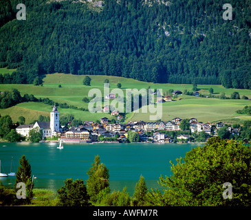 Panoramic view, town of St. Wolfang am Wolfgangsee, Salzkammergut area, Upper Austria, Austria, Europe