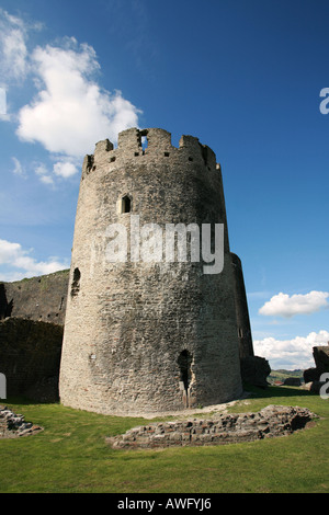 The famous Leaning Tower of medieval 13th century Caerphilly Castle Glamorganshire South Wales UK Britain EU Stock Photo