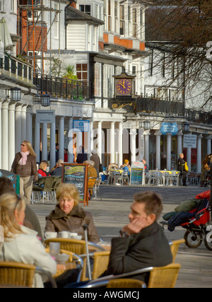 Cafe culture of The Pantiles in Tunbridge Wells, Kent. Picture by Jim Holden. Stock Photo