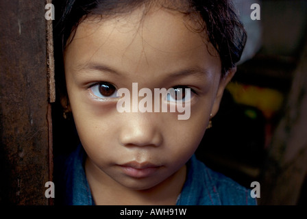 philippines panay iloilo kids in local slum Stock Photo - Alamy