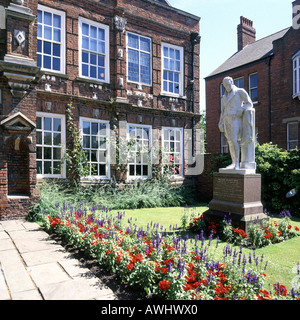 Statue of William Wilberforce in front garden at his birthplace Wilberforce House in Hull Yorkshire England UK now a museum about slaves & slavery Stock Photo