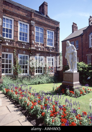 Statue of William Wilberforce in front garden at his birthplace Wilberforce House in Hull Yorkshire England UK now a museum about slaves & slavery Stock Photo