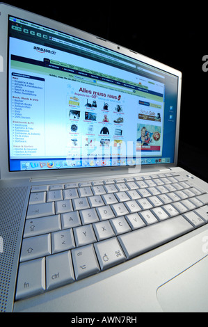 Online-shopping  AMAZON Stock Photo