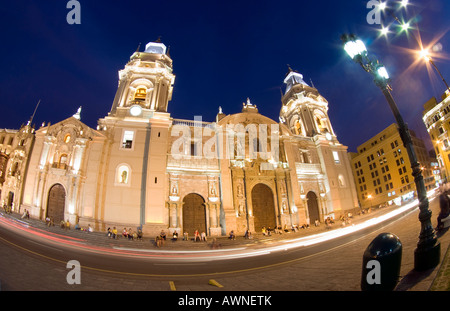 catedral at night on plaza de armas also known as plaza mayor lima peru Stock Photo