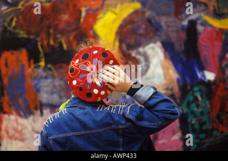 Looking at art UK. 1980s young artist at the Royal Academy Summer show exhibition Burlington House, London England 1984 HOMER SYKES Stock Photo