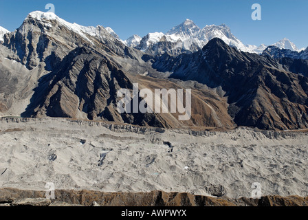 View from Gokyo Ri (5360) towards Mount Everest (8850), Nuptse (7861), Lhotse (8501) and Makalu (8463), Sagarmatha National Par Stock Photo