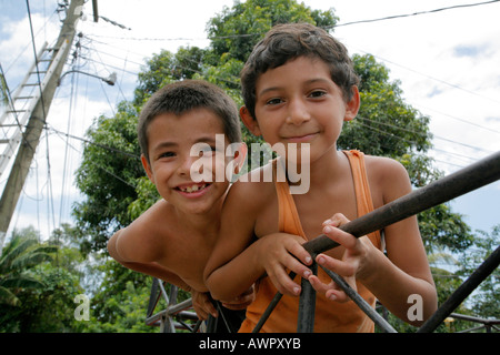 HONDURAS Children at a free feeding program The slum barrio of Chamelecon San Pedro Sula PHOTOGRAPHY by SEAN SPRAGUE 2006 Stock Photo