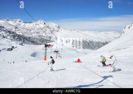 A broad view from the ski slope on to the popular Granvalira skiing resort in the Pyrenees, Andorra (Spain) Stock Photo