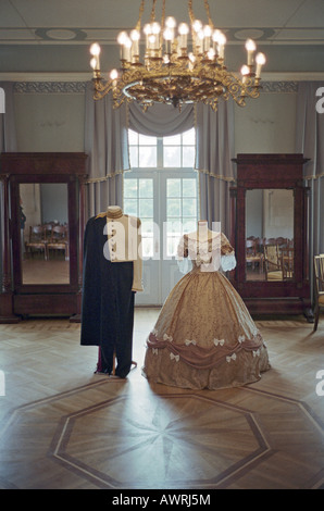 Two mannequins in costumes in the Palmse mansion, Estonia Stock Photo