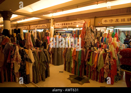 dh Western Market SHEUNG WAN HONG KONG Material silk rolls shops china fabric store textile oriental cloth shop Stock Photo