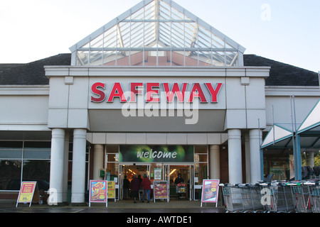 safeway supermarket wiltshire devizes sign trolley morrisons cart kart alamy