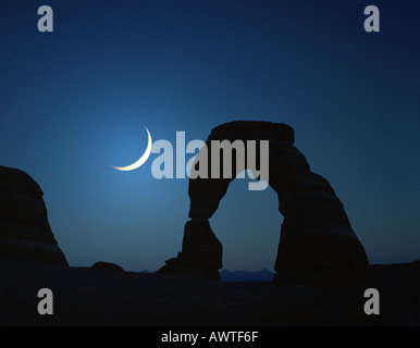USA - UTAH: Delicate Arch at Arches National Park