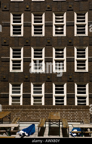 Chilehaus, A brick stone office building from 1922 spectacularly shaped like an ocean liner. Architect Fritz Schumacher's master Stock Photo