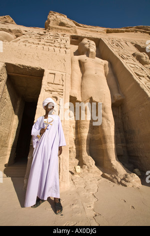 Man holding Ankh, Temple of Hathor, Abu Simbel, Aswan, Egypt Stock Photo