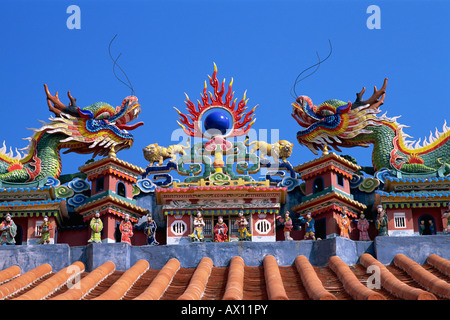 China, Hong Kong, Cheung Chau Island, Rooftop detail of Pak Tai Temple Stock Photo