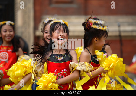 Young Chinese dancers performing at the Chinese Mid-Autumn Festival, V&A Museum, 8th October 2006 Stock Photo