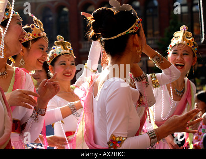 Dancers from London Fo Guang Shan Buddhist Temple share laughter before dancing, Chinese Mid-Autumn Festival, V&A Museum, London, 8th October 2006 Stock Photo