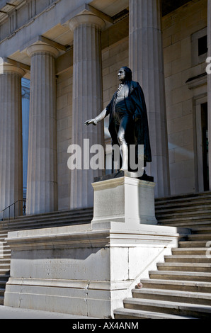 Federal Hall statue of George Washington where he took oath in 1789 Wall Street New York City Stock Photo