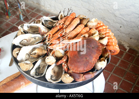 Platter of seafood fruits de mer seafood restaurant Stock Photo