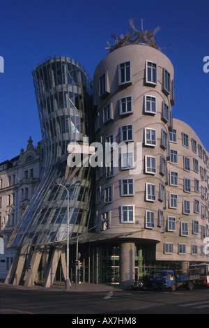 Tanzendes Haus Prag Tschechien Stock Photo 9574553 Alamy