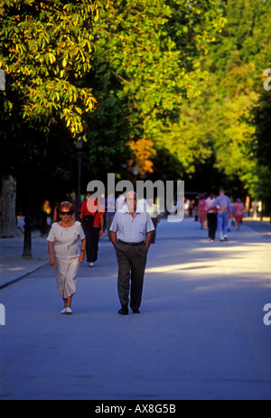 Spaniards, Spanish, man, woman, couple, husband and wife, Retiro Park, Parque del Buen Retiro, Madrid, Madrid Province, Spain, Europe Stock Photo