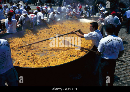 Giant Fideua Noodle paella, 1st May, Passeig de Colom, Barcelon, Catalonia, Spain Stock Photo