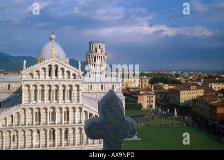 Dome and Leaning Tower, Piazza del Duomo, Piazza dei Miracoli, Pisa, Tuscany Italy Stock Photo