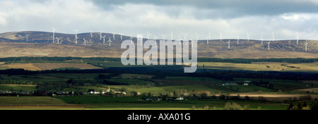 BRAES O' DOUNE WIND FARM ALTERS THE VIEW ACROSS THE CARSE OF STIRLING  SHOWING THE VILLAGE OF THORNHILL, BELOW THE BRAES. Stock Photo
