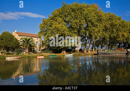 Canal Boats on the Canal du Midi, Le Somail, Languedoc-Roussillon, France Stock Photo