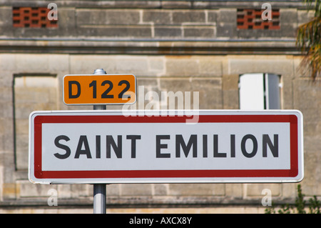 Town limit with road sign. The town. Saint Emilion, Bordeaux, France Stock Photo