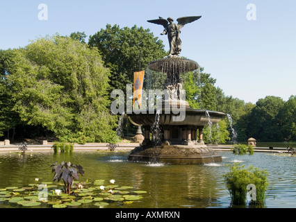 The Bethesda Fountain, on the lower level of Bethesda Terrace in Central Park, New York USA Stock Photo