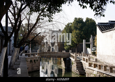 Canal bridge in the 'old town' of Suzhou China Stock Photo